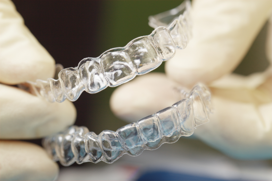 Дежурная стоматология в Риге и зубные капы доступны каждому